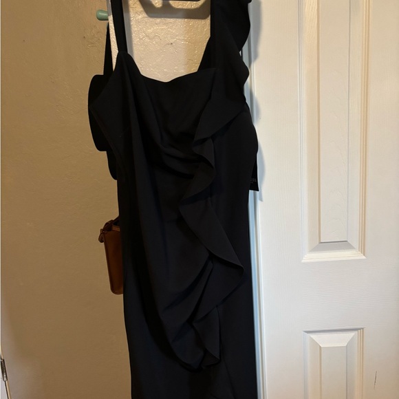 Guess Black One-Shoulder Ruffle Midi Dress - Picture 3 of 3